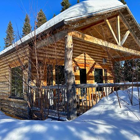Husky - Chalets De Moh - Jacuzzi La Malbaie Luaran gambar