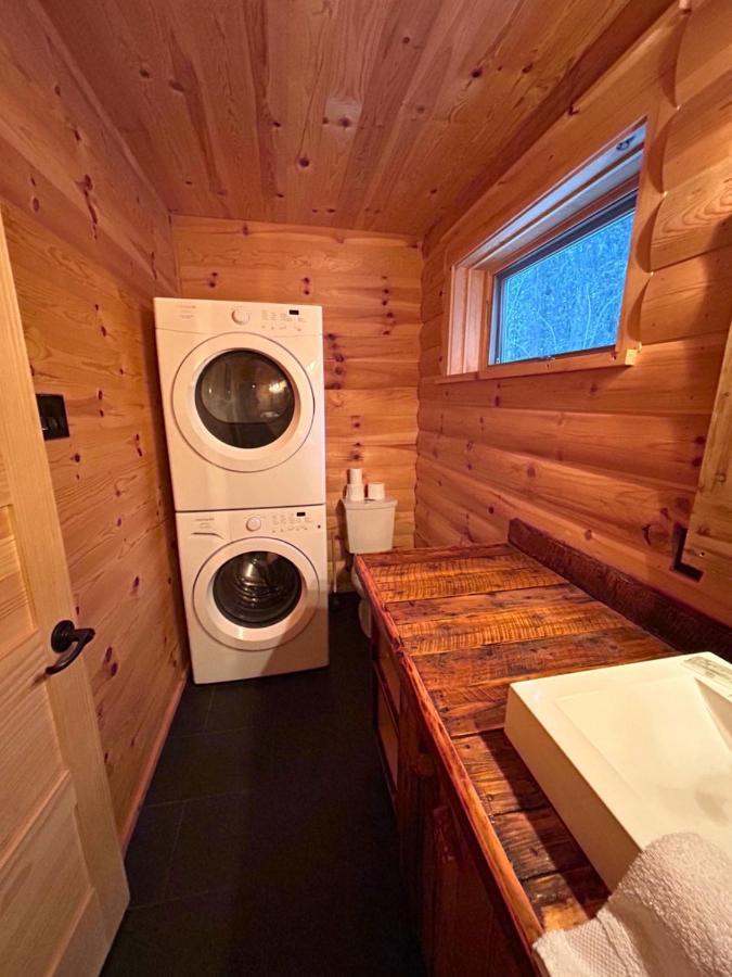 Husky - Chalets De Moh - Jacuzzi La Malbaie Luaran gambar