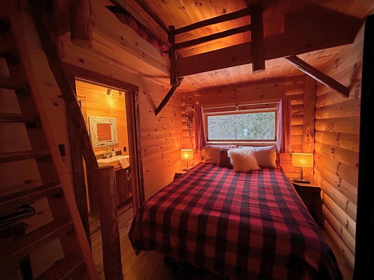 Husky - Chalets De Moh - Jacuzzi La Malbaie Luaran gambar